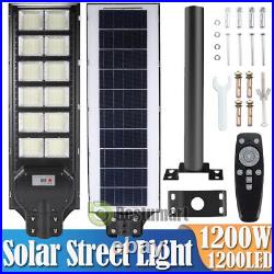 1600W Solar Parking Lot Lights Dusk to Dawn Motion Sensor Commercial Street Lamp